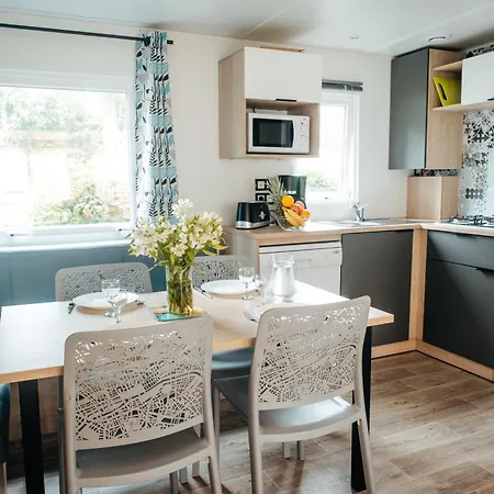 Mobil Xxl 4 - A L'ombre Des Tilleuls Peyrouse